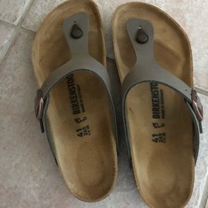 Birkenstock Gizeh sandals, suede